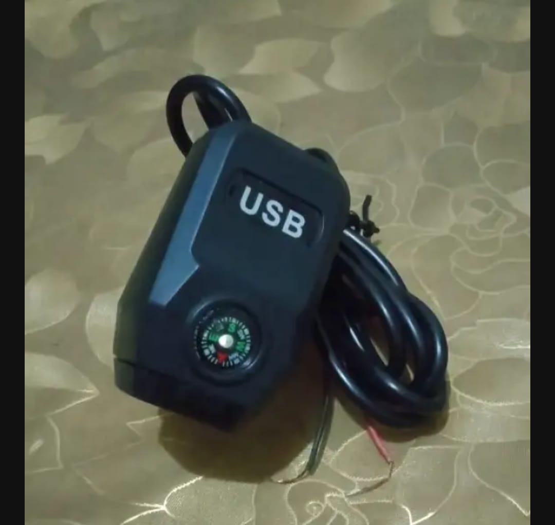 Motorcycles & E-Bikes USB Charger with Compass